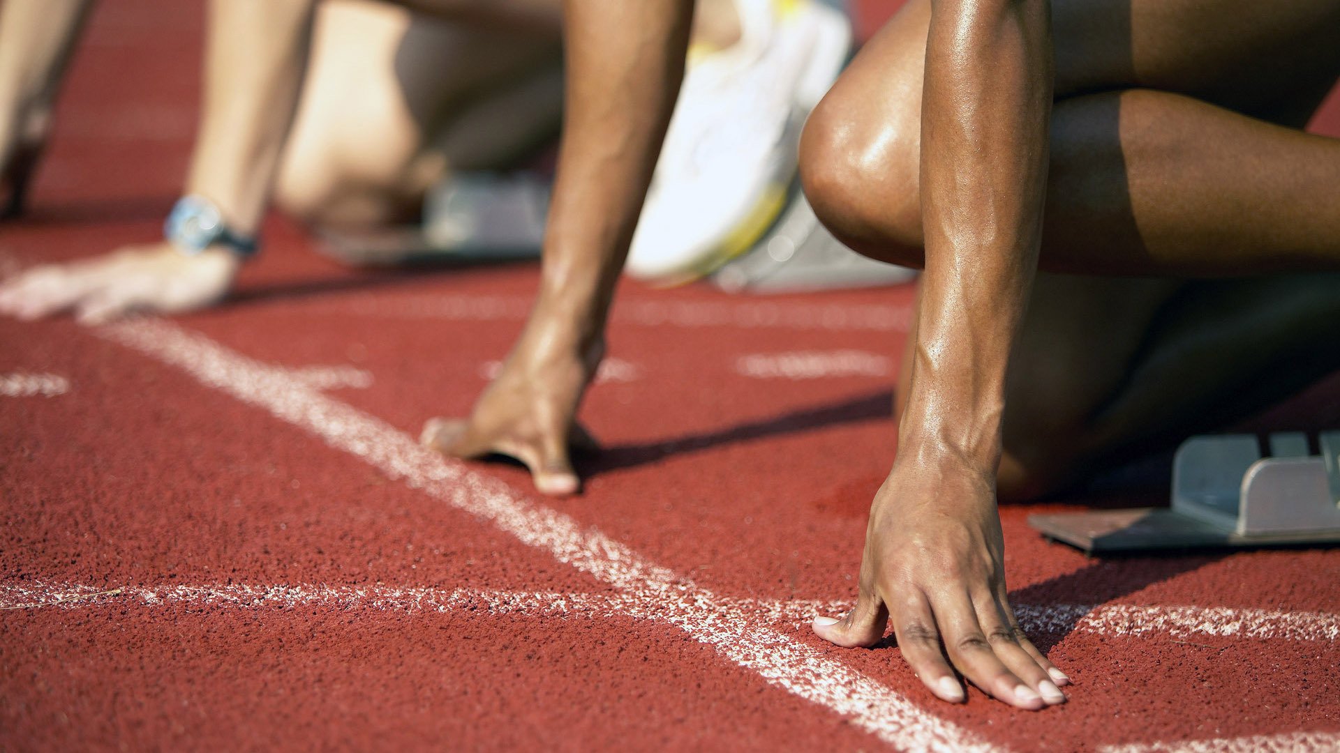 跳水配合默契吉尔吉斯斯坦表现突出，吉尔吉斯斯坦女子